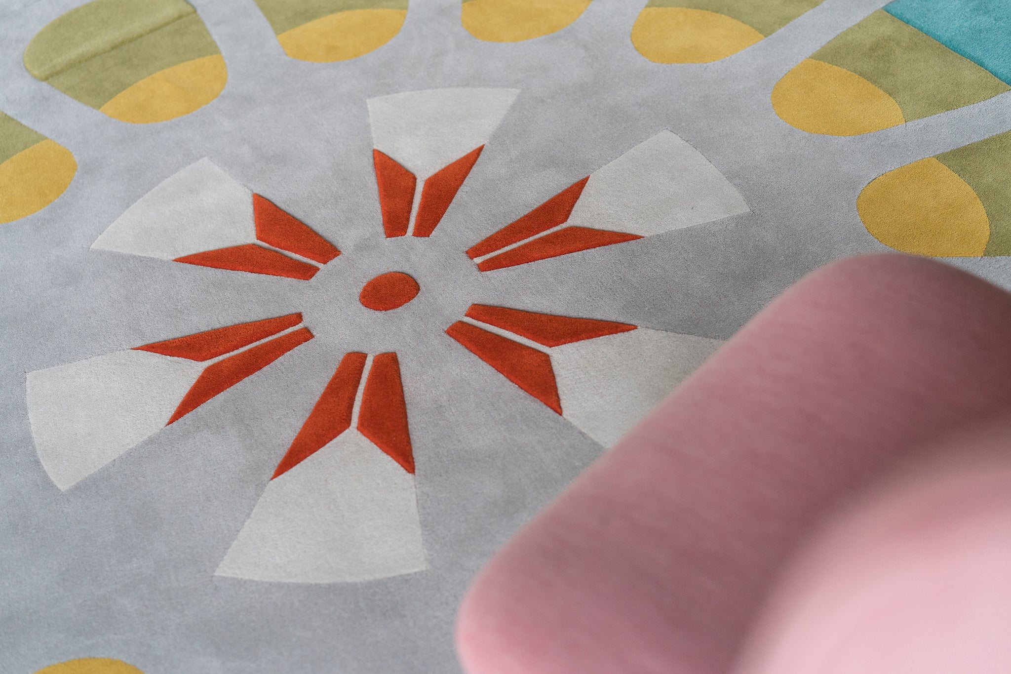 COMMUNE RUG – Dare to Rug